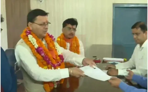 हलफ़नामे में सीएम धामी ने लिखा बैंक का लाखों का है कर्ज़ा करोडो की संम्पत्ति जेवरात ज़मीनो के स्वामित्त्व के मालिक – सूबे के सीएम धामी