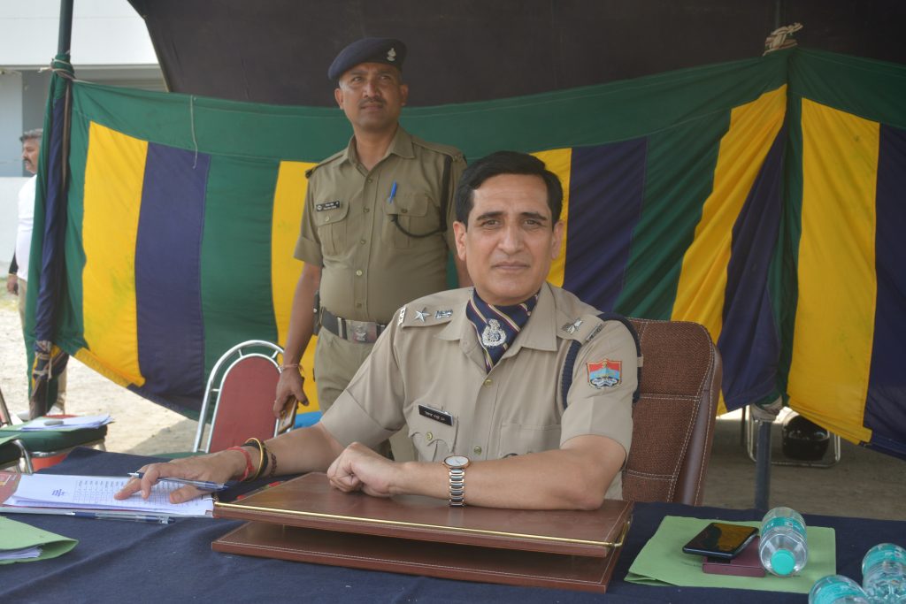 उत्तराखंड पुलिस भर्ती में 400 अभियर्थियों ने शारीरिक दक्षता/मानक परीक्षा में प्रतिभाग किया