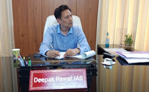 मण्डलायुक्त दीपक रावत ने जनता दरबार में 29 फरियादियों की समस्याओं को निर्धारित समयावधि में निस्तारित करने के सम्बन्धित अधिकारियों को दिए निर्देश