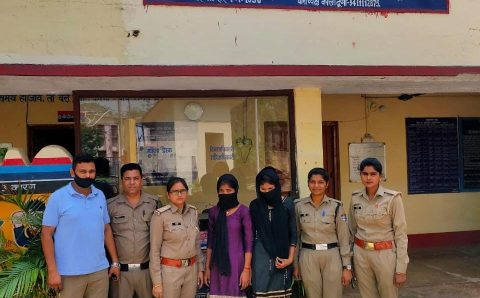 परिवार को बिन बताये निकले नैनीताल घूमने 3 लड़को 2 लड़कियों को सकुशल परिवार वालो के सुपूर्द किया