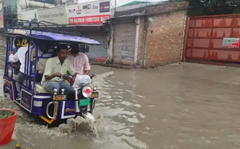 नाले \नालिया चौक खामियाज़ा भुगते जनता ?