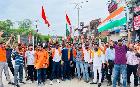 बजरंग दल राजस्थान उदयपुर की घटना के विरोध में सड़को पर किया पुतला दहन