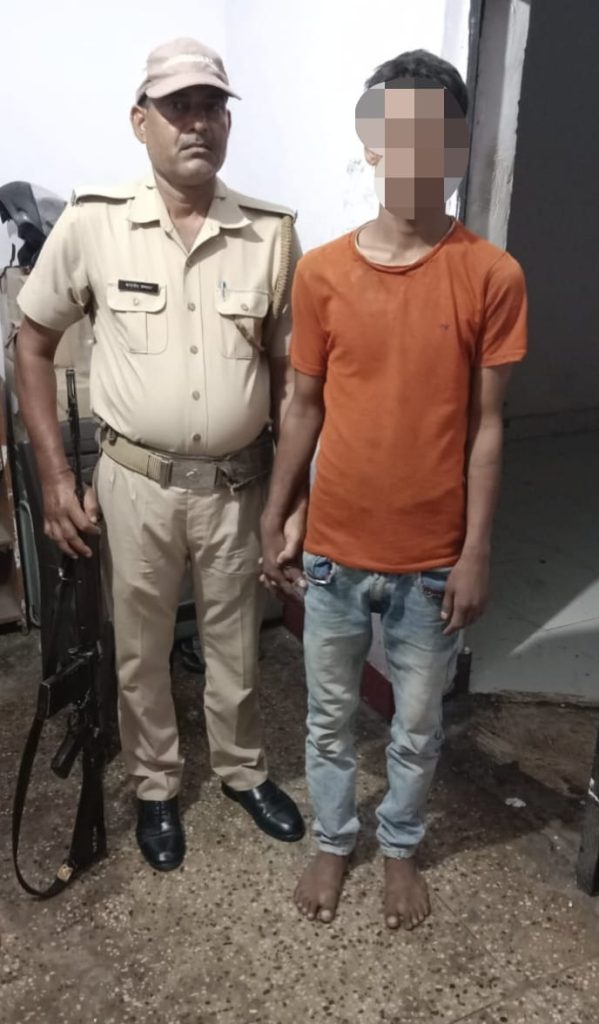 राजपुरा चौकी पुलिस के द्वारा गश्त/चेकिंग के दौरान 3.60 स्मैक के साथ तस्कर को किया गिरफ्तार