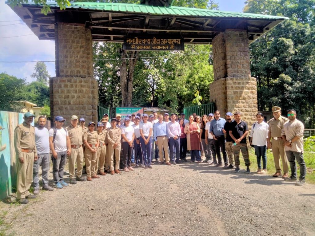 आईयूसीएन स्विट्जरलैंड व केएफडब्ल्यू की एक संयुक्त टीम ने भारतीय वन्यजीव संस्थान देहरादून एवं जूलॉजिकल सोसायटी ऑफ लंदन द्वारा नंधौर वन्यजीव अभयारण्य में संचालित संयुक्त परियोजना का किया निरीक्षण