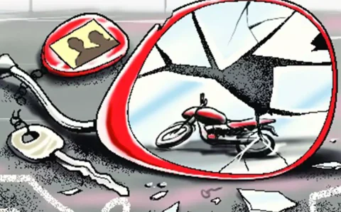 बाइक व कार की भिड़ंत में मामा और भांजे की मृत्यु तीन गंभीर घायल