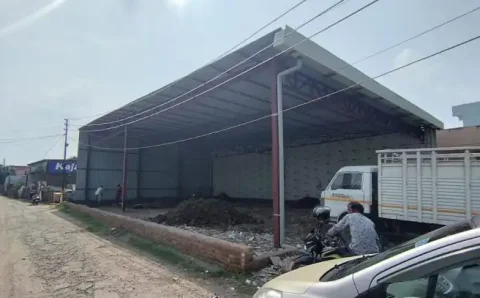 रामपुर रोड में बिना नक्शा स्वीकृत अवैध व्यवसाय निर्माण विकास प्राधिकरण ने किया सील