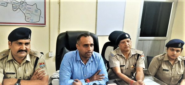 वरिष्ठ पुलिस अधीक्षक एसपी ने किया रुद्रपुर के युवक की हत्या का खुलासा