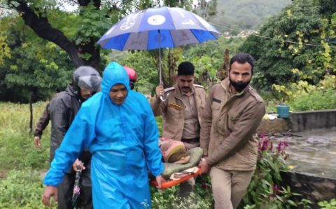 दिन हो या रात धूप हो या बरसात नैनीताल पुलिस हर पल आपके साथ…देखे VIDEO