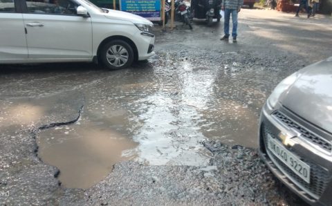 गढ्ढा मुक्त सड़को ठेकेदारों की बकाया भुगतान को लेकर कही ये बात अधिशासी अधियन्ता अशोक चौधरी…देखे VIDEO