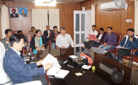 भारी न पड़ जाये बिजली चोरी उर्जा विभाग के अधिकारियो को कमिश्नर ने दिए निर्देश
