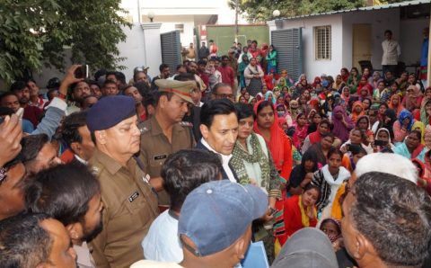 नगर निगम कर्मचारियों ने जानसमस्याओं को लेकर कमिश्नर दीपक रावत को सौंपा ज्ञापन…देखे VIDEO
