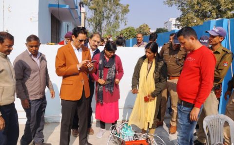 भवन में लगातार सुलग रही रहस्यमई आग लगने की घटना का किया निरीक्षण