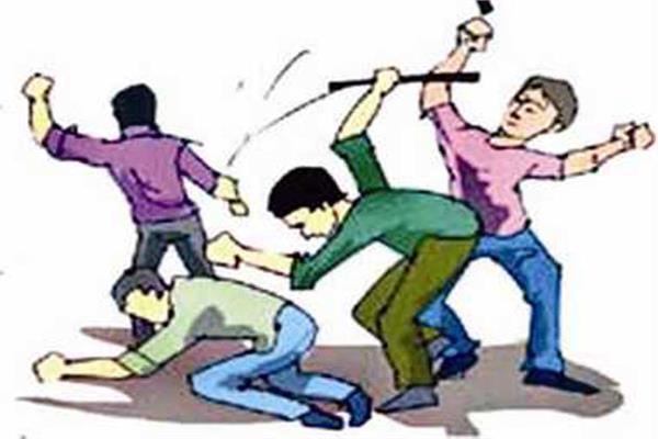 चेकिंग के दौरान दरोगा से हाथापाई, दो युवक गिरफ्तार