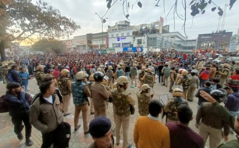 दून पुलिस द्वारा दस पत्थरबाजों की पहचान संदिग्ध बैंक खाता किया गया फ्रीज