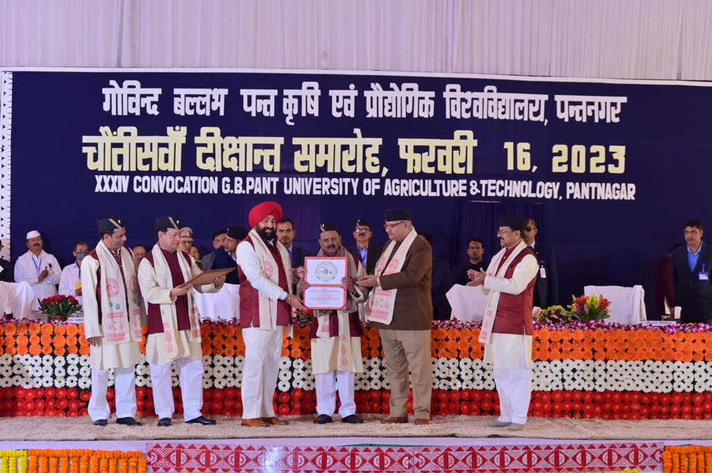 राज्यपाल कुलाधिपति ले.जनरल ( सेवानिवृत्त ) गुरमीत सिंह ने 2503 विद्यार्थियों को उपाधि व दीक्षा की प्रदान