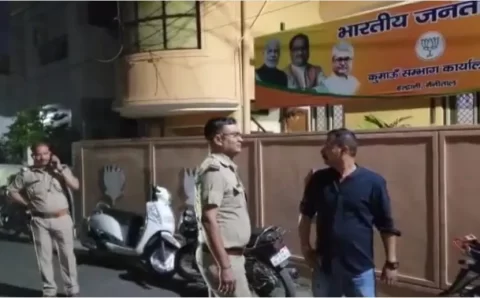 सीएम के ख़ास पूर्व दर्जा राज्य मंत्री से मैसेज कर पैसे देने की दबंगाई अब कर दी हाथपाई>देखे VIDEO