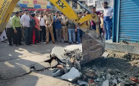 अतिक्रमण हटाओ कार्यवाही का दिखा असर खुला खुला बाजार आया नज़र