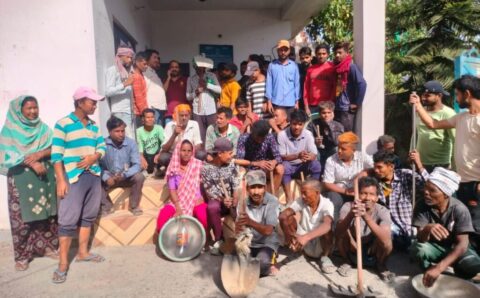 नहर कवरिंग कार्य स्थल पर ठेकेदार द्वारा मानसिक रूप से प्रताड़ित करने के लगाए गंभीर आरोप> VIDEO