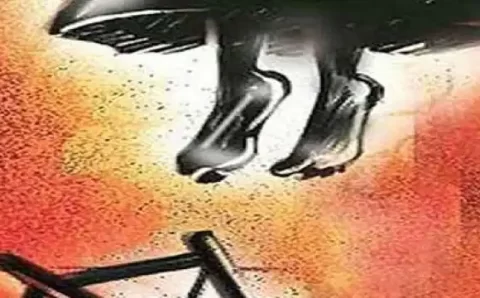 ( बिग ब्रेकिंग ) मेहँदी लगाने वाले की पत्नी अज्ञात कारणों के चलते पंखे से फाँसी के फंदे पर झूली
