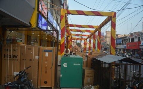 आईजी कुमाऊं के आदेशों को धताबता व्यापारी फुटपाथों पर काबिज़