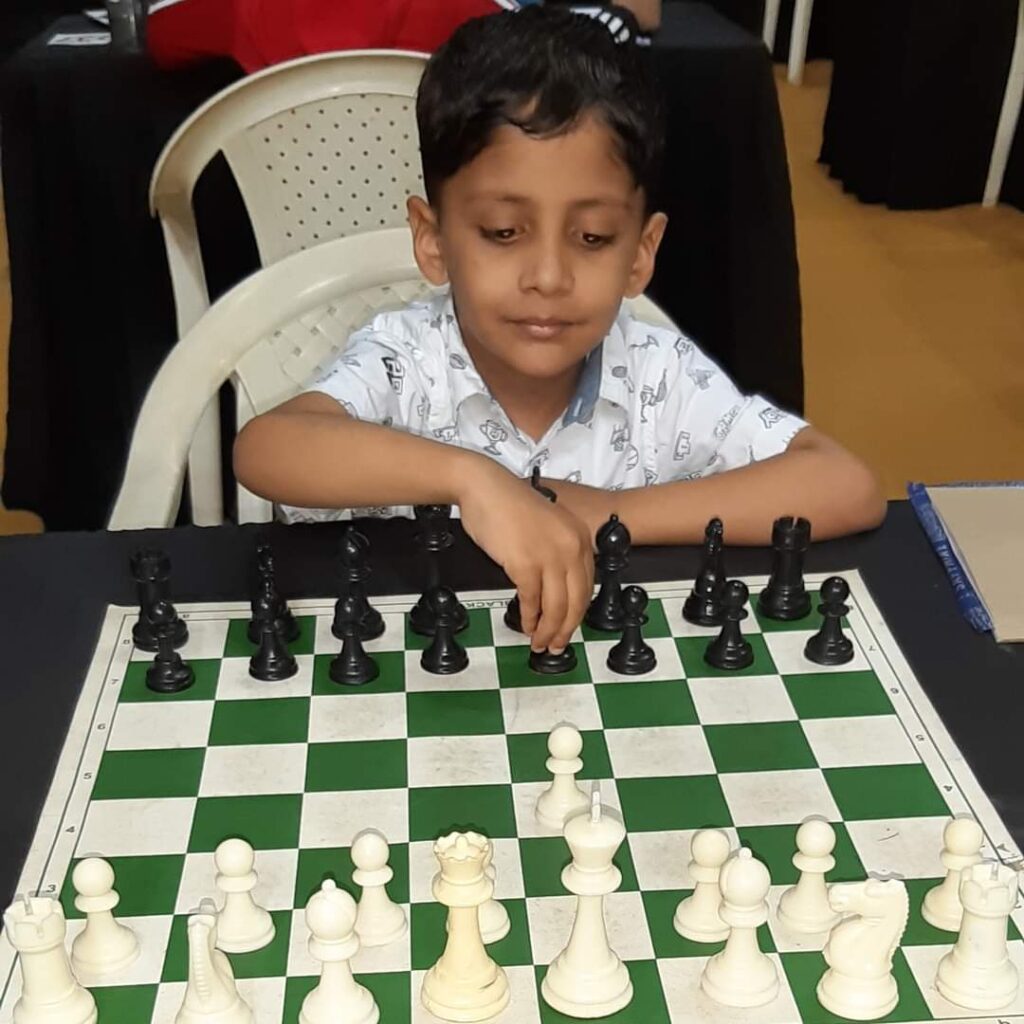 दीक्षांत के तेजस तिवारी बने वर्तमान में भारत के सबसे कम उम्र के फिडे रेटेड शतरंज खिलाड़ी