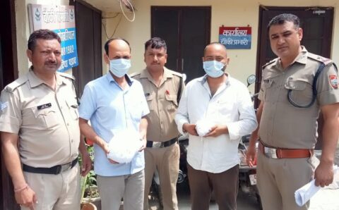 कोतवाली हल्द्वानी पुलिस टीम को मिली बड़ी सफलता लाखों की यारसा गम्बू (कीड़ा जड़ी) बरामद कर 02 तस्करों को गिरफ्तार कर भेजा जेल।