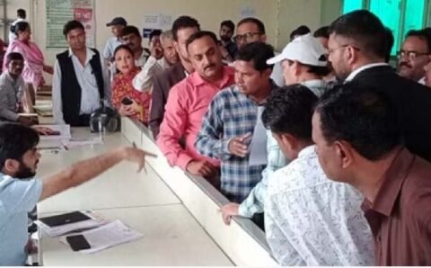 पूर्व मुख्यमंत्री का करीबी कोंग्रेसी नेता नायब तहसीलदार को रिश्वत देने के मामले में हुआ गिरफ्तार