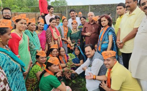 अजय भट्ट ने हरेला पर्व के उपलक्ष में वृक्षारोपण प्रदेश वासियों को हरेला पर्व की बधाई दी