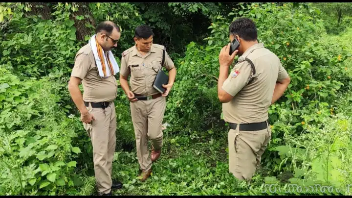 52 वर्षीय हैवान सात बच्चों का बाप निकला 12 वर्षीय बालिका के साथ दुष्कर्म जघन्य अपराध करने वाला पुलिस ने किया गिरफ्तार >VIDEO