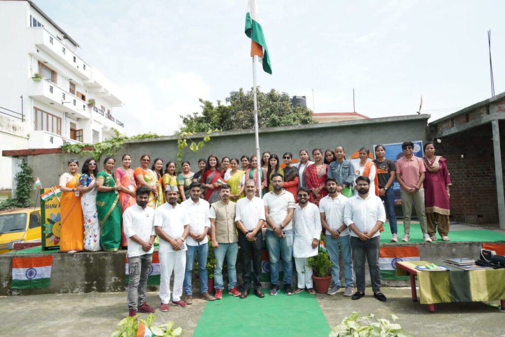 शक्ति_सुपर_she प्रोग्राम की सोच को पूरा करते हुए देश की हर विधानसभा में महिलाओं ने झंडा तिरंगा फहराया