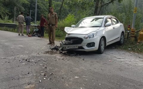 जंगली जानवर बचे गाड़ी वाले भिड़े चौकी खैरना पुलिस ने किया रेस्क्यू