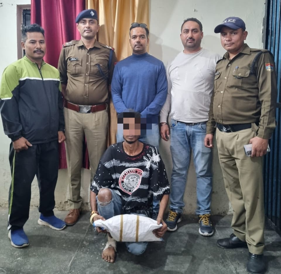 बनभूलपुरा में मेडिकल की दुकान के आड़ में नशे के इंजेक्शन का कारोबार 103 नशीलें इंजेक्शनों के साथ तस्कर गिरफ्तार