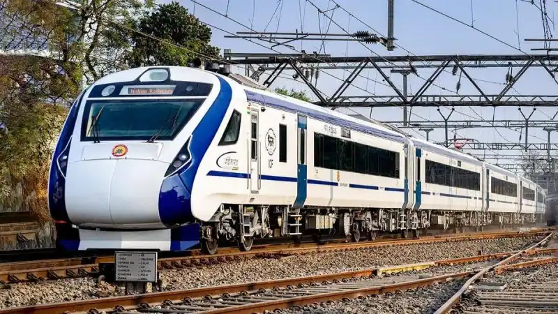 वंदे भारत एक्सप्रेस ट्रेन.जाने रेलवे की तैयारियां काठगोदाम से दिल्ली तक चलेगी