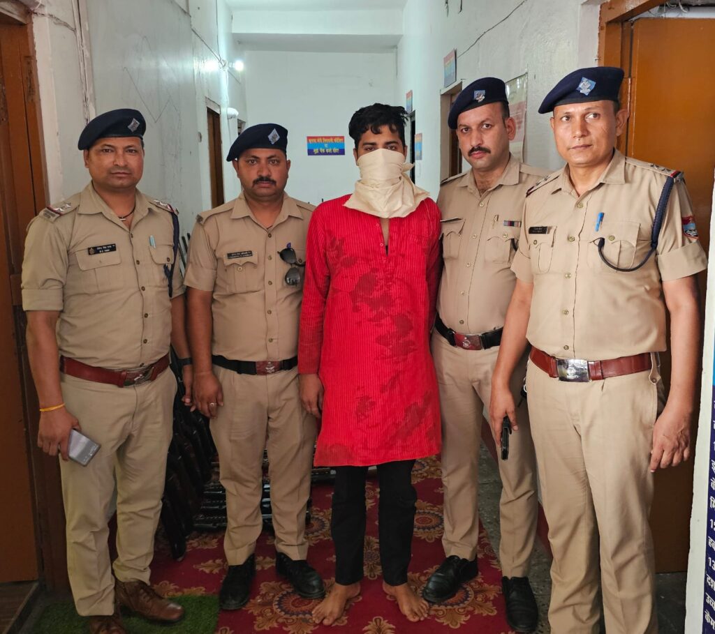 संम्पत्ति के लिए चाकू से चाची की निर्मम हत्या करने वाला आरोपी पुलिस की गिरफ्त में>VIDEO