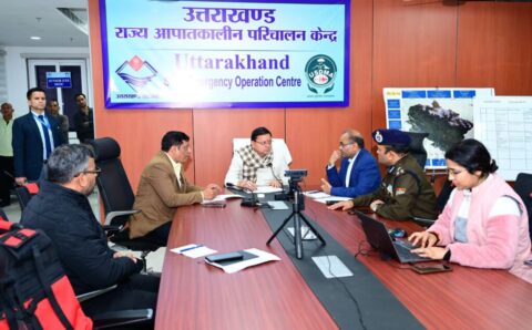 मुख्यमंत्री ने घटनास्थल पर आवागमन हेतू समीप के हेलीपैड को शीघ्र सक्रिय करने के निर्देश दिए