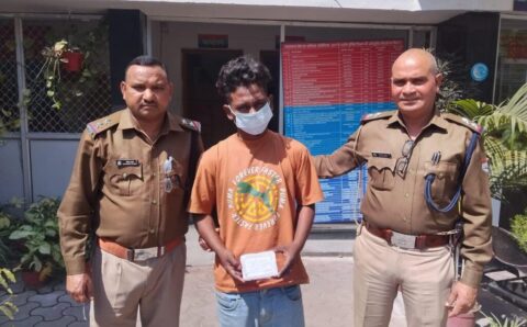 मनीष निकला लाखों के जेवरात दो स्कूटी का शातिर चोर>VIDEO