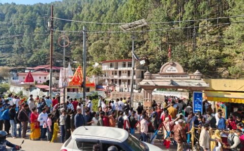 यातायात नियमों का पालन करें और निर्धारित व्यवस्थाओं का सम्मान करें- एसएसपी नैनीताल