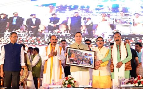मुख्यमंत्री की मौजूदगी में सिलक्यारा टनल हुई ब्रेकथ्रू।