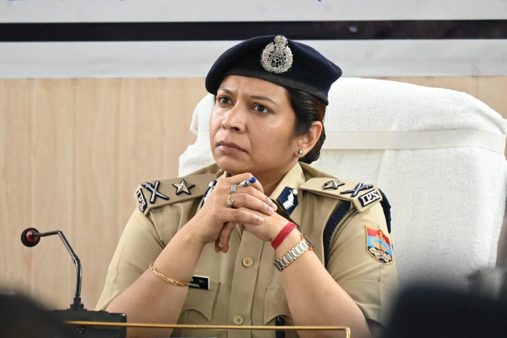 आईजी कुमाऊं के तल्ख तेवर लापरवाह अधिकारियो पर होगी बड़ी कार्यवाही>VIDEO