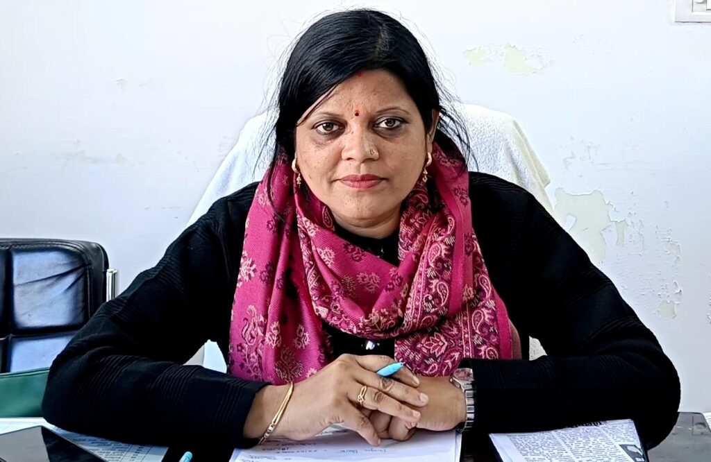 फेरी व्यवसायी को पहचान पत्र की A4 साइज़ में फोटो कॉपी फड़ ठेले पर लगानी अनिवार्य होगी, नगर आयुक्त ऋचा सिंह