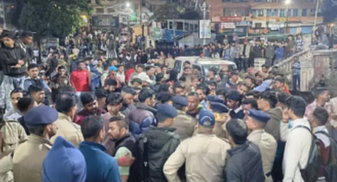 देवभूमि में बढ़ते नाबालिकों से दुष्कर्म मामले सरोबार नगरी में मध्य रात्रि हुआ बबाल,,,,,,,