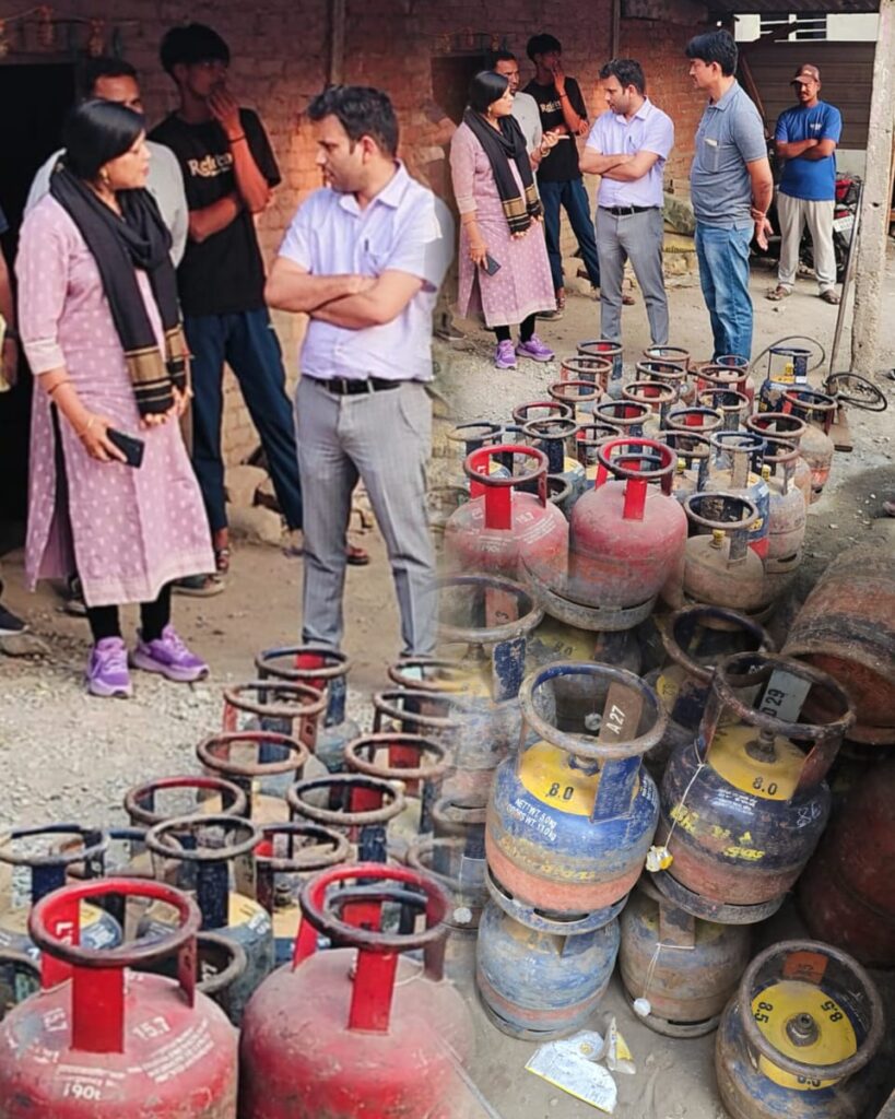 दमुवाढूंगा क्षेत्र में अवैध एलपीजी गैस रिफिलिंग का भांडाफोड़ मौके से कुल 25 नग 5 किलोग्राम के सिलेंडर, एक 8 किलोग्राम सिलेंडर एवं दो घरेलू गैस सिलेंडर जब्त,,,,,