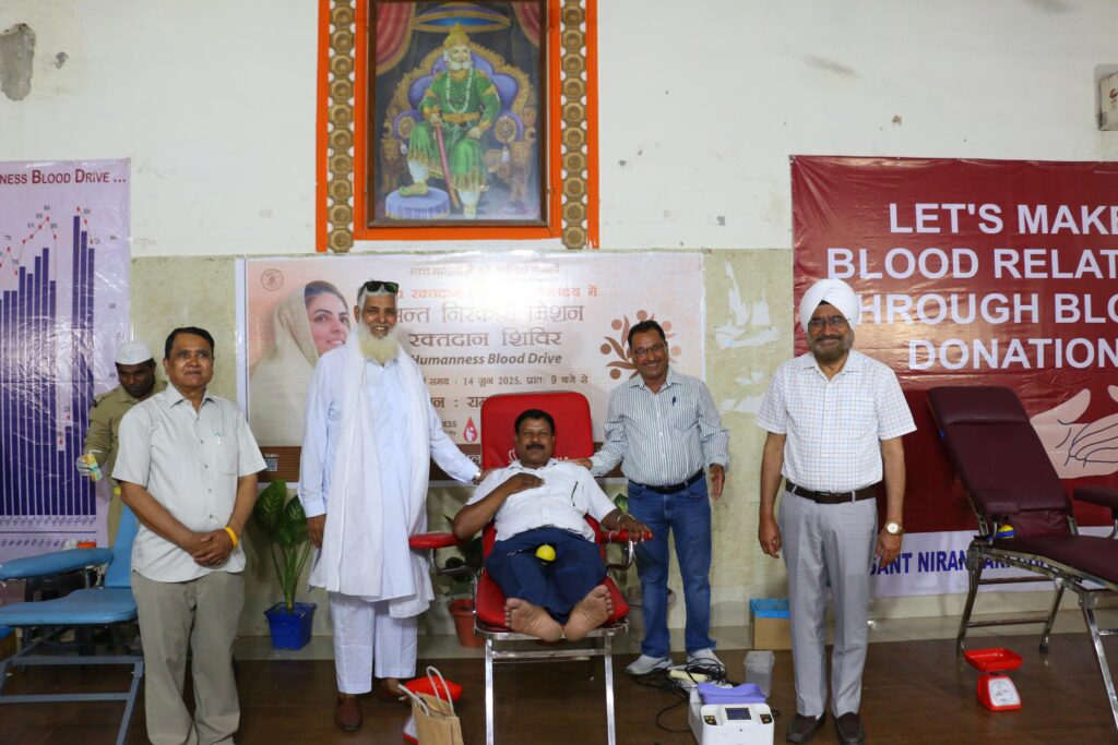 संत निरंकारी सत्संग द्वारा अग्रवाल सभा भवन रामनगर में विशाल रक्तदान शिविर में 100 रक्तदाताओं ने किया रक्त दान